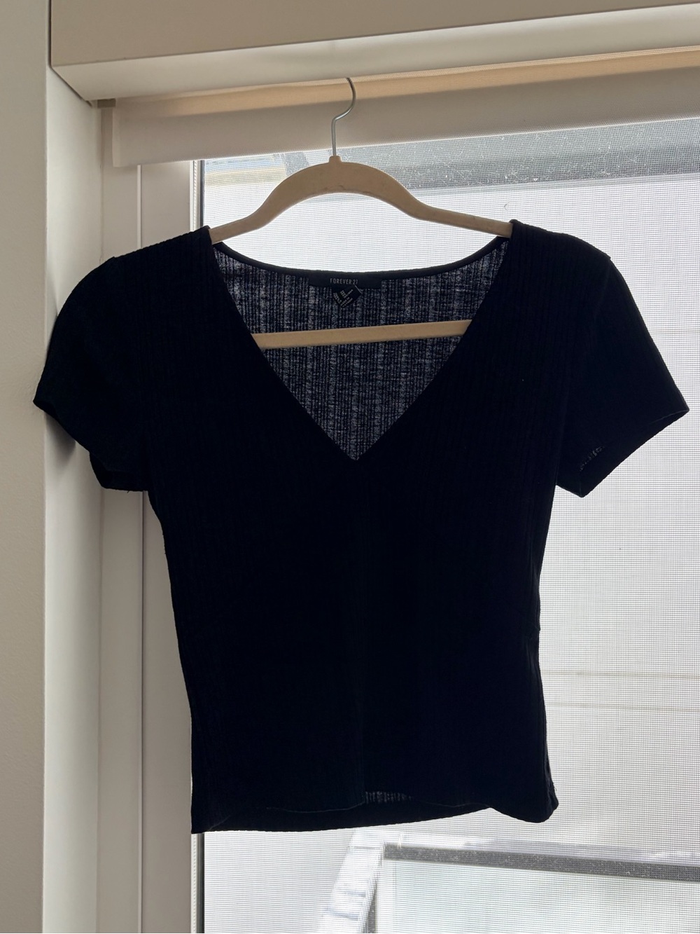 Forever 21 Black Ribbed V-Neck Short Sleeve Top
